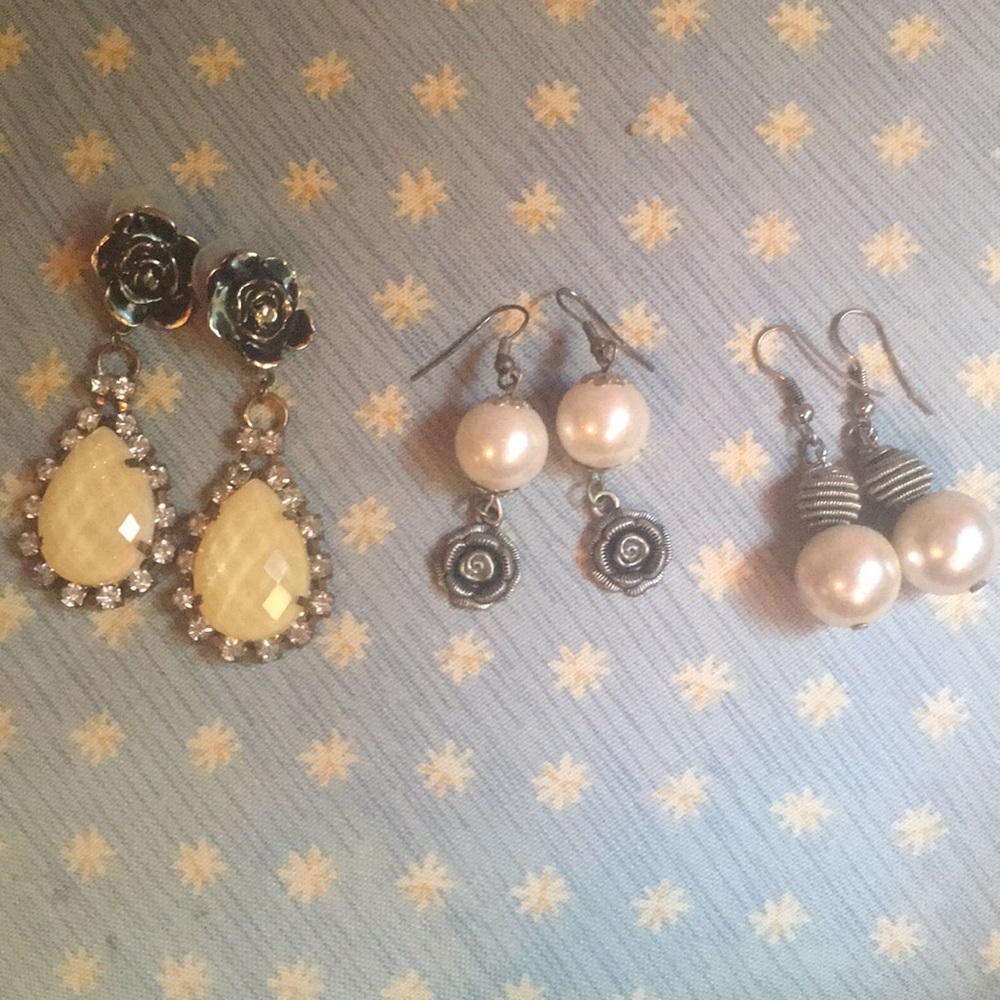 Floral pearl look earring trio bundle
